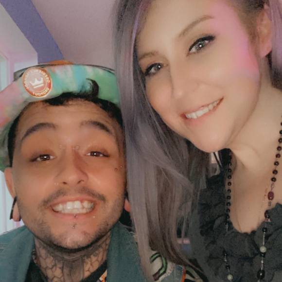 Poshmark profile picture for @cutaway